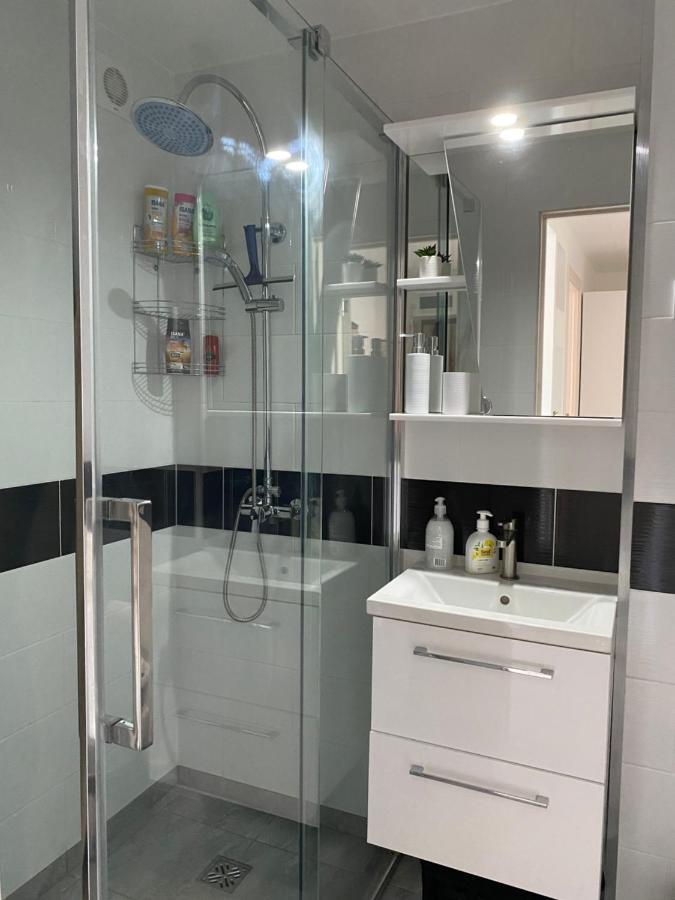 Centra Apartamenti Aluksne Ngoại thất bức ảnh